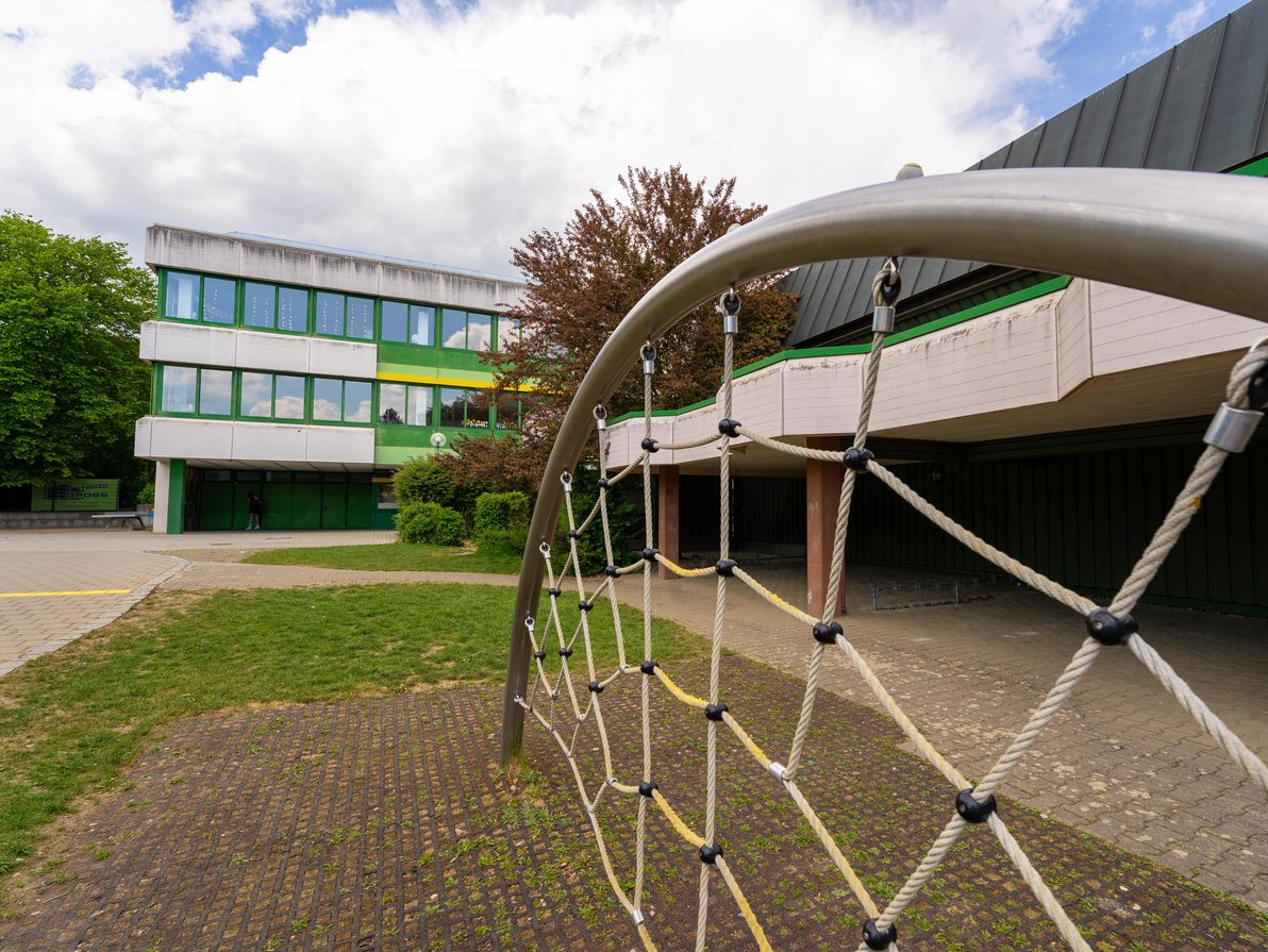 Außenansicht Schulgebäude